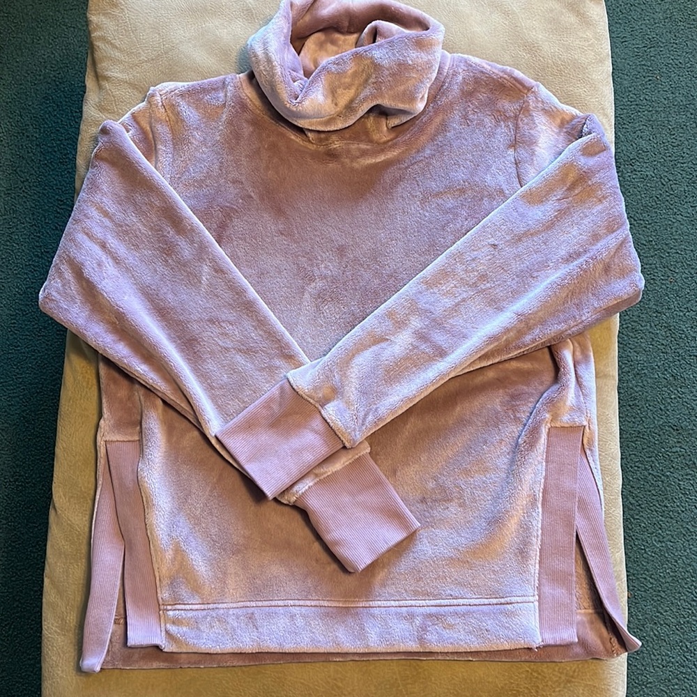 Athleta Pull Over Fleece Velour Mock Turtleneck Pink Blush Size ST Split Hem